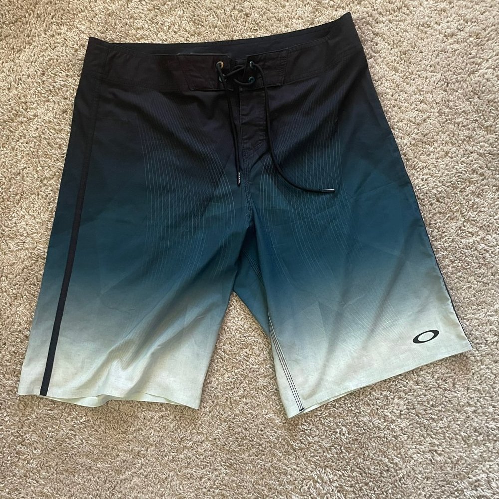Oakley Board Shorts - Men's waist 32